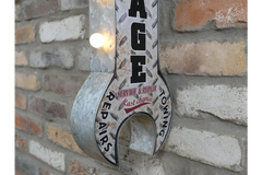 MAN CAVE BAR / GARAGE / BEER LIGHT UP SIGN ** BEST SELLING **