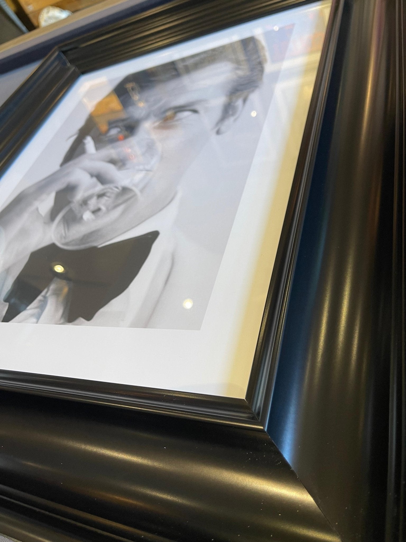 ART CAVE - JAMES BOND ROGER MOORE / DANIEL CRAIG 007 - The Man Cave Broadway