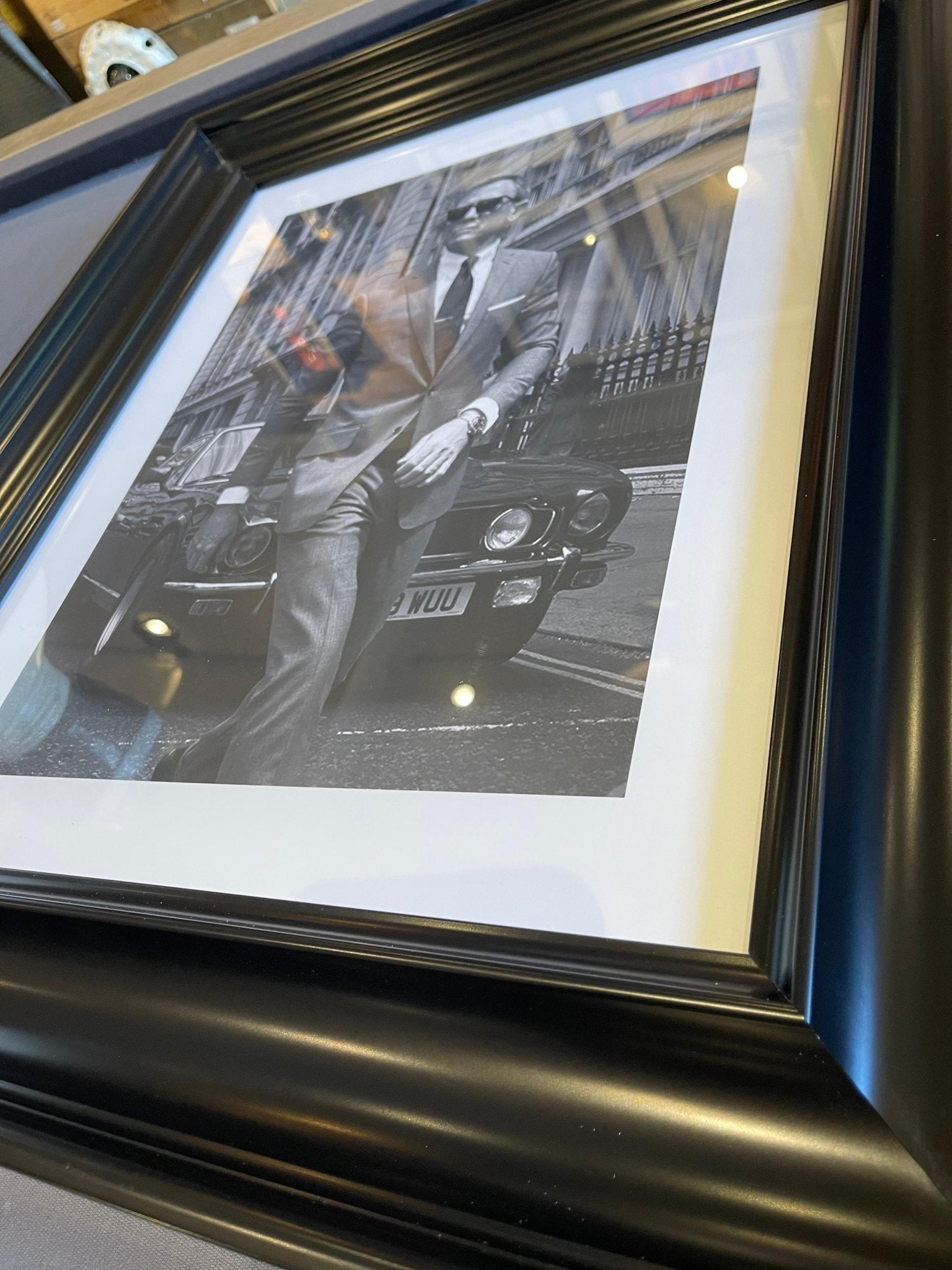 ART CAVE - JAMES BOND ROGER MOORE / DANIEL CRAIG 007 - The Man Cave Broadway