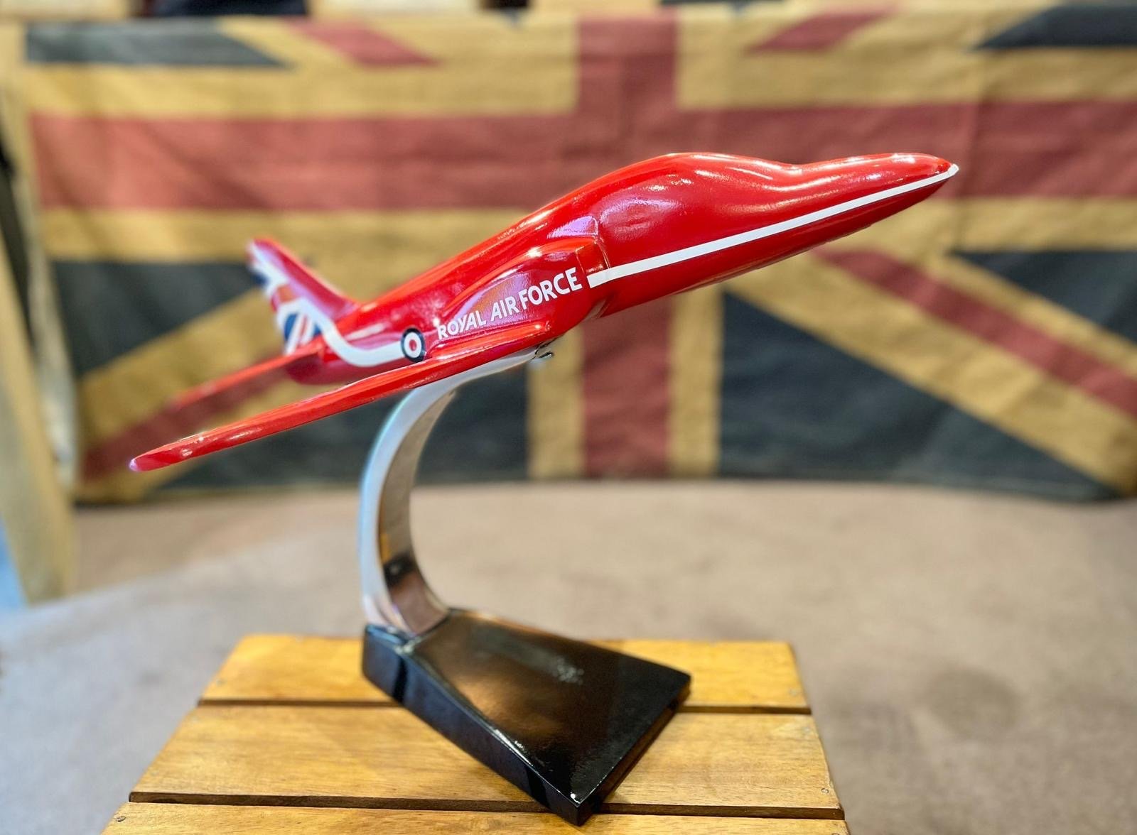 BAE HAWK AIRCRAFT AIRPLANE DESK MODEL - The Man Cave Broadway