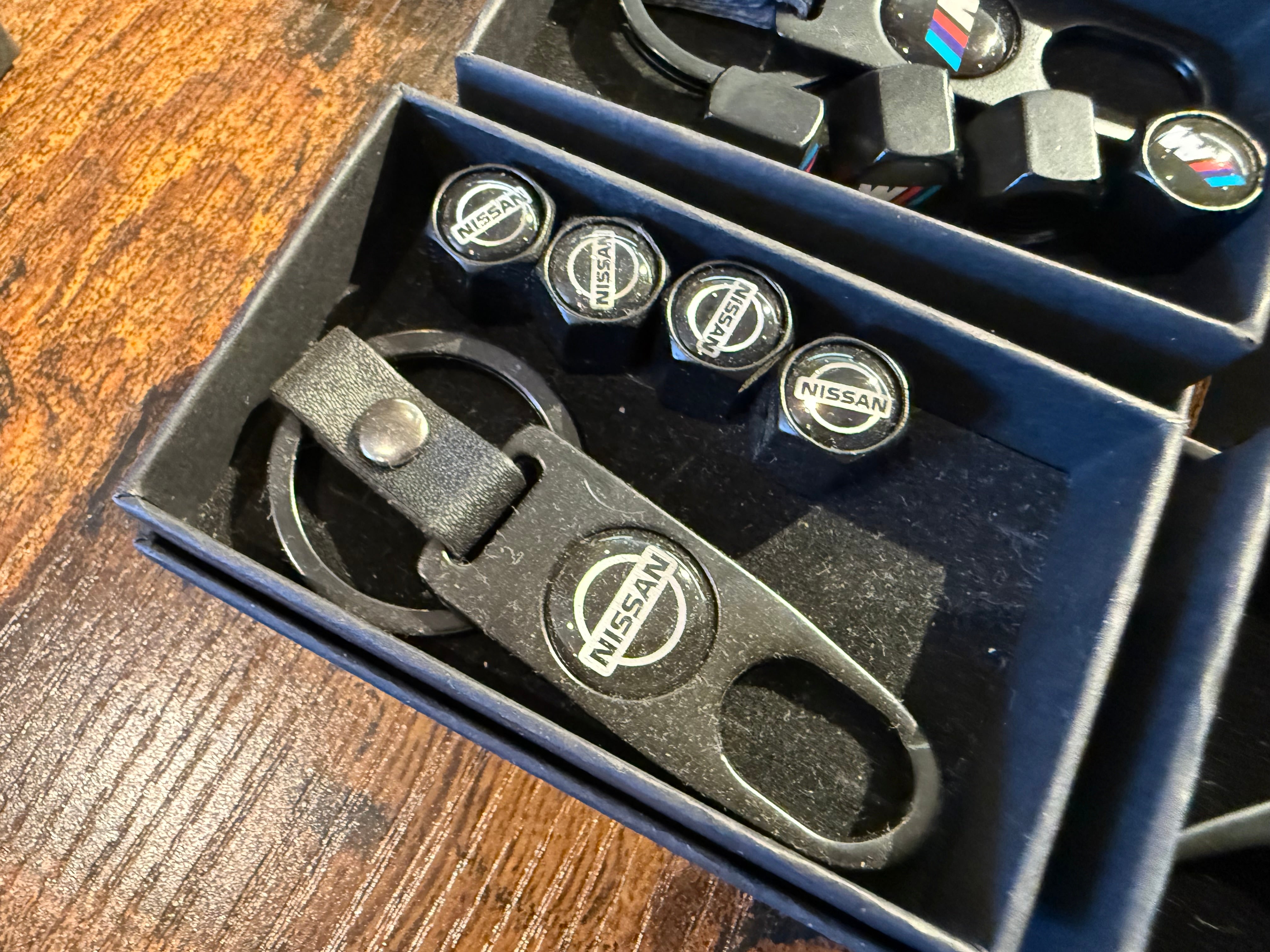 Car / SUPER CAR Dust Valve Cap Set