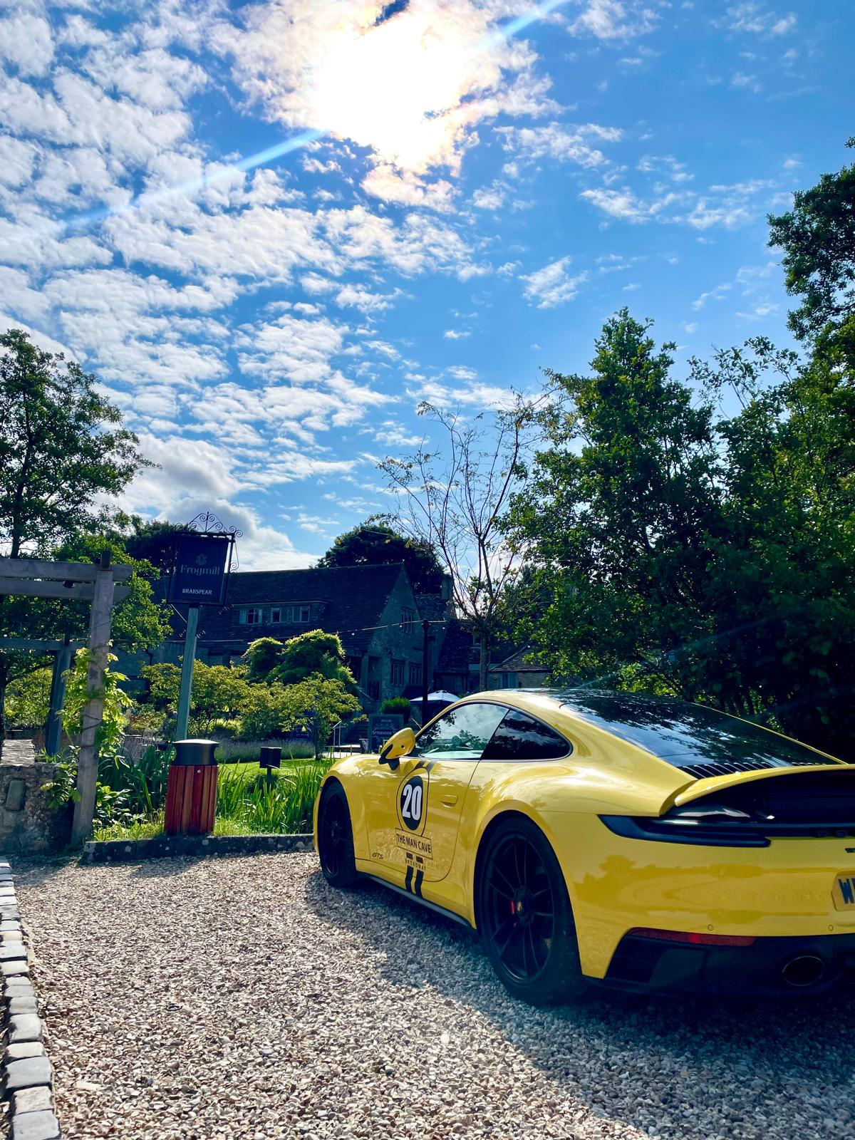 Porsche 911 Carrera 4 GTS