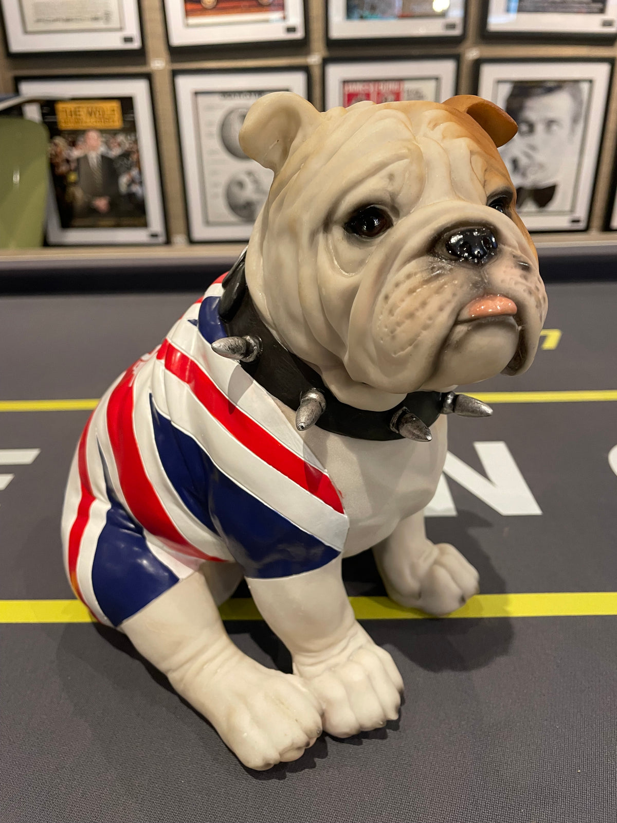 Union Jack Bulldog / JAMES BOND BULL DOG M’s Gift