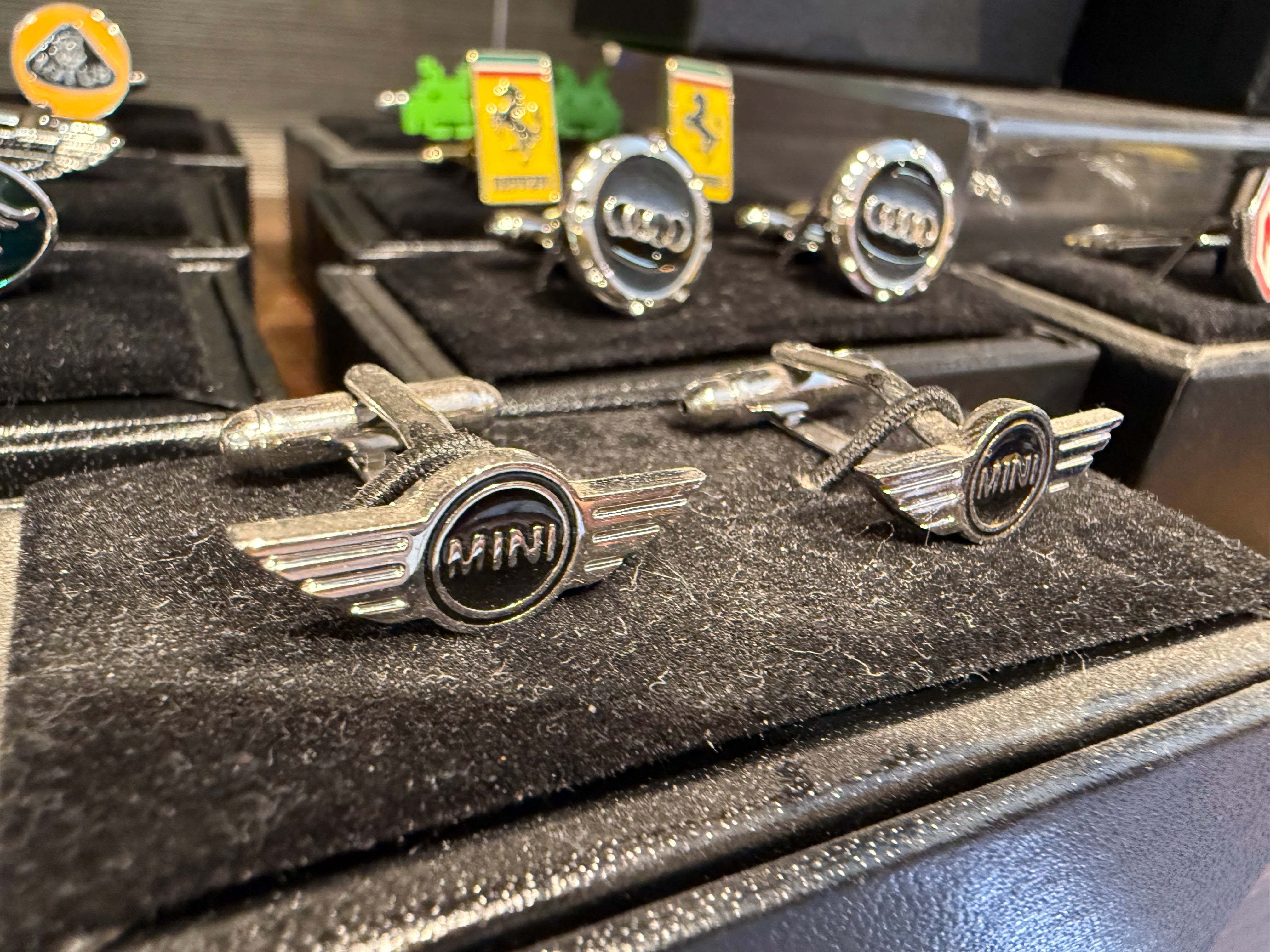 Cool Men's Cuff Links / Car / Airplane / Cufflinks