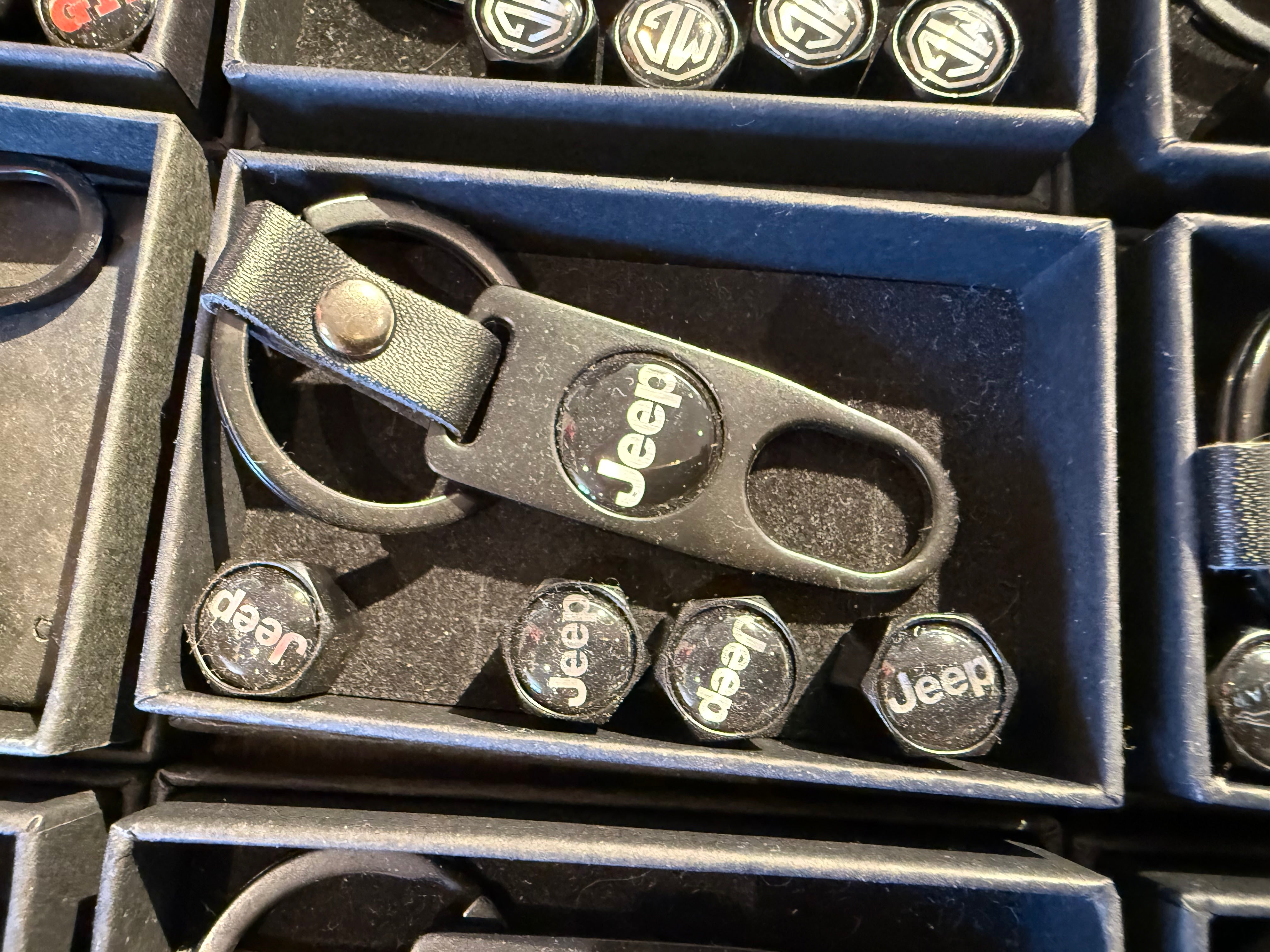 Car / SUPER CAR Dust Valve Cap Set