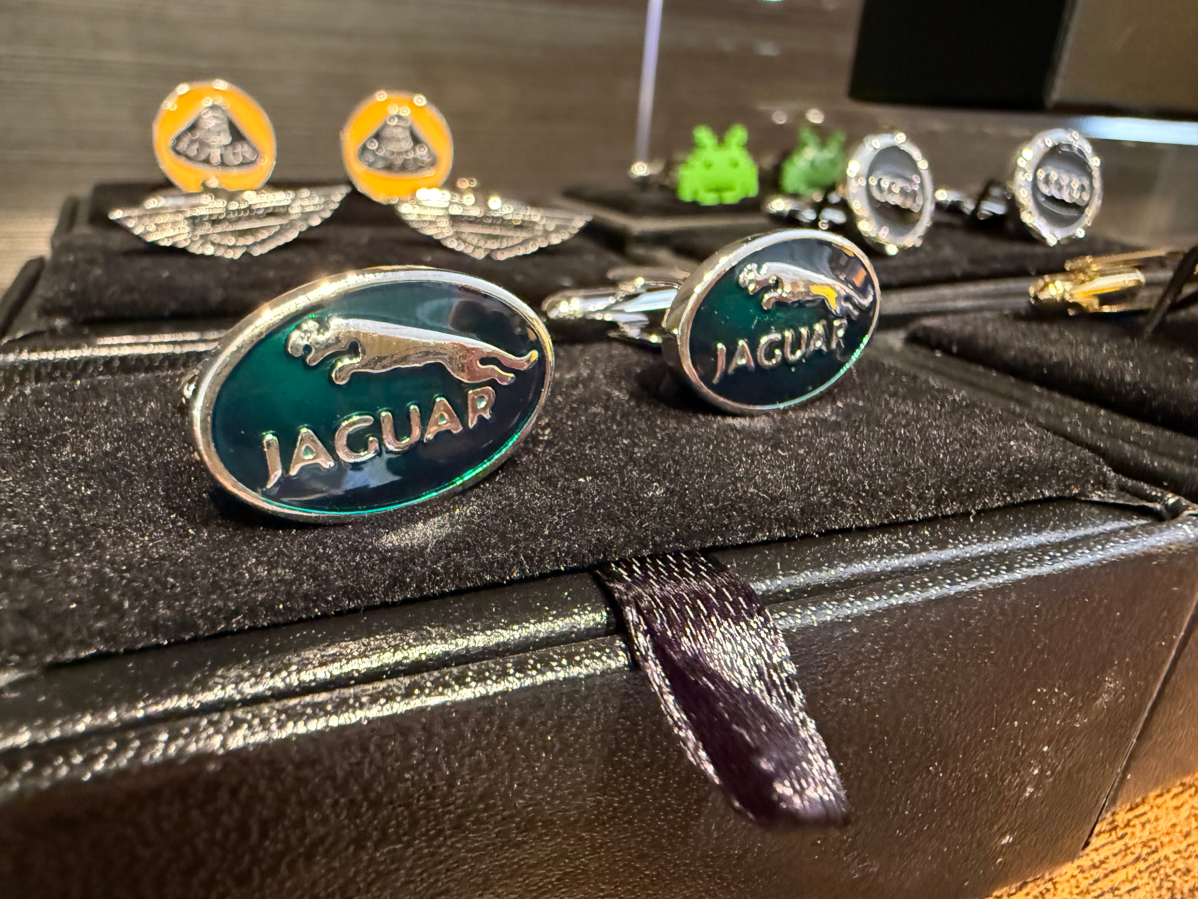 Cool Men's Cuff Links / Car / Airplane / Cufflinks