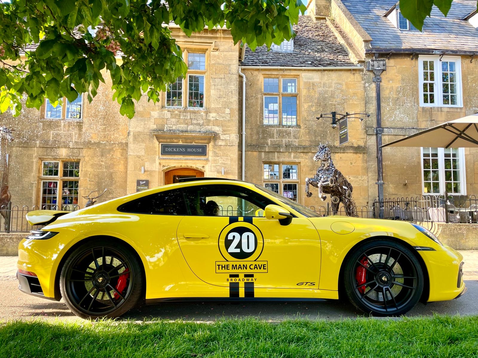 Porsche 911 Carrera 4 GTS