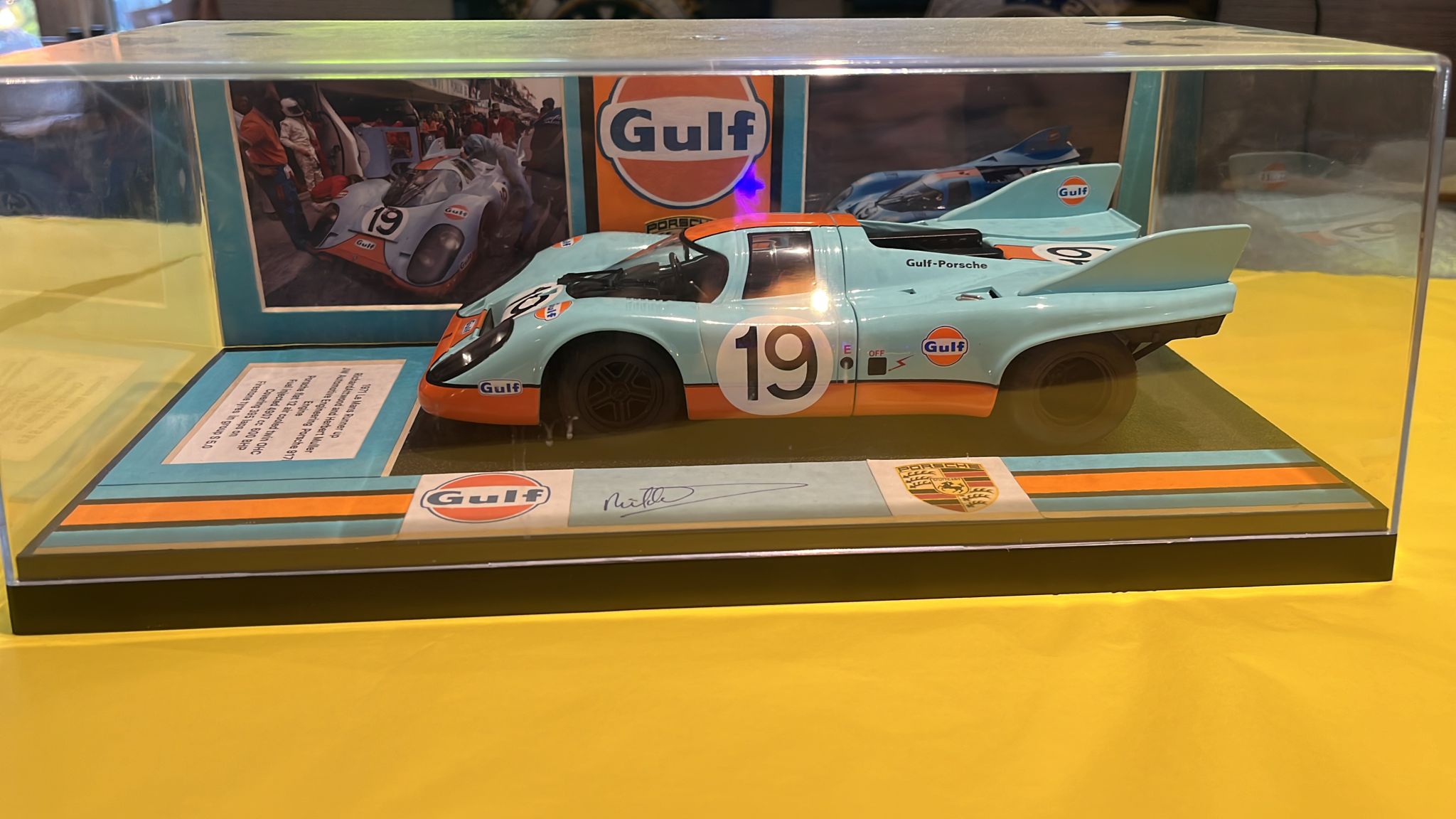 Porsche 917K 1:18 Scale Model Signed by Richard Attwood