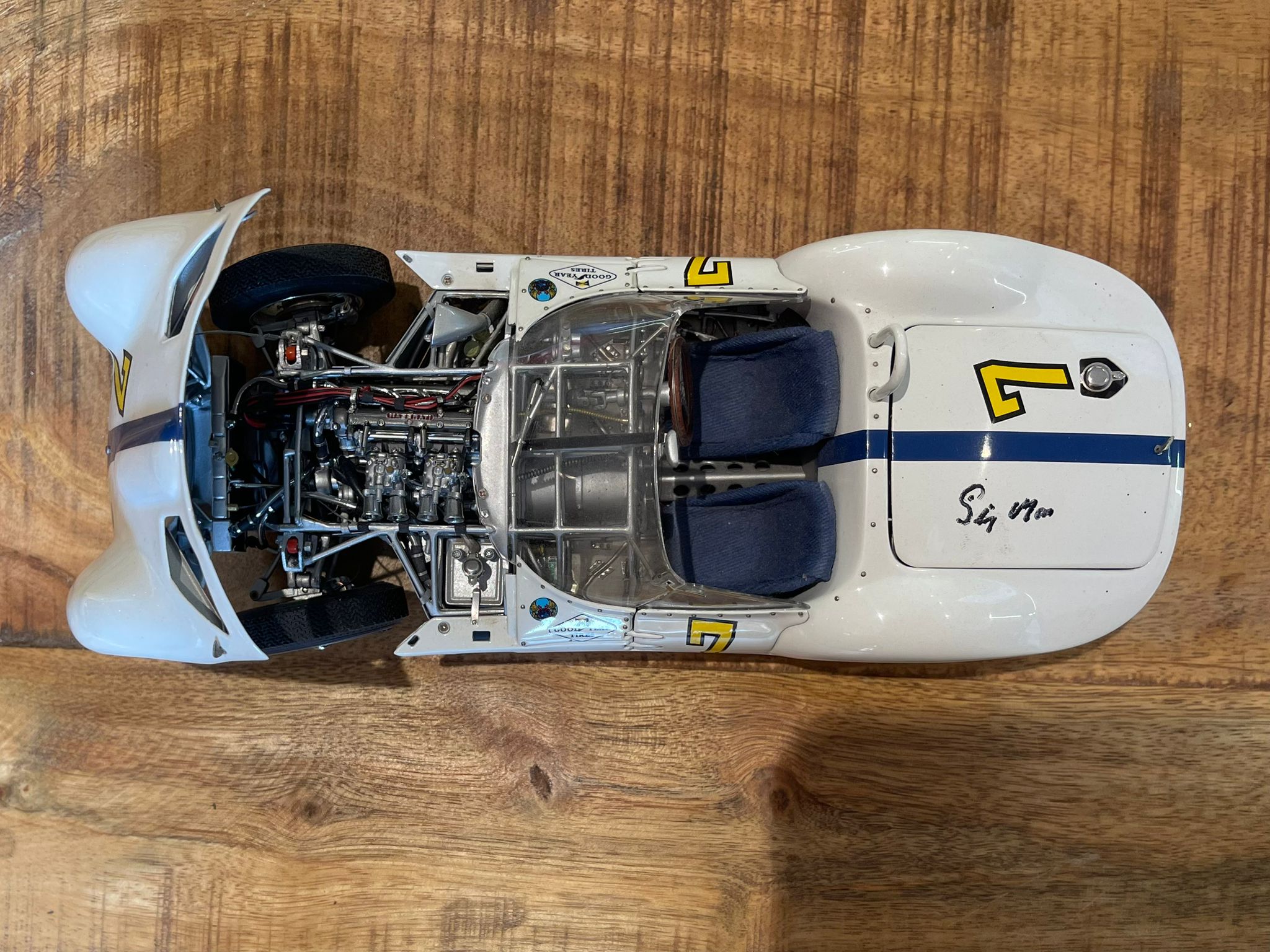 CMC Maserati Tipo 61 Birdcage GP Cuba / Havanna 1960 Sieger Stirling Moss 1:18 model car