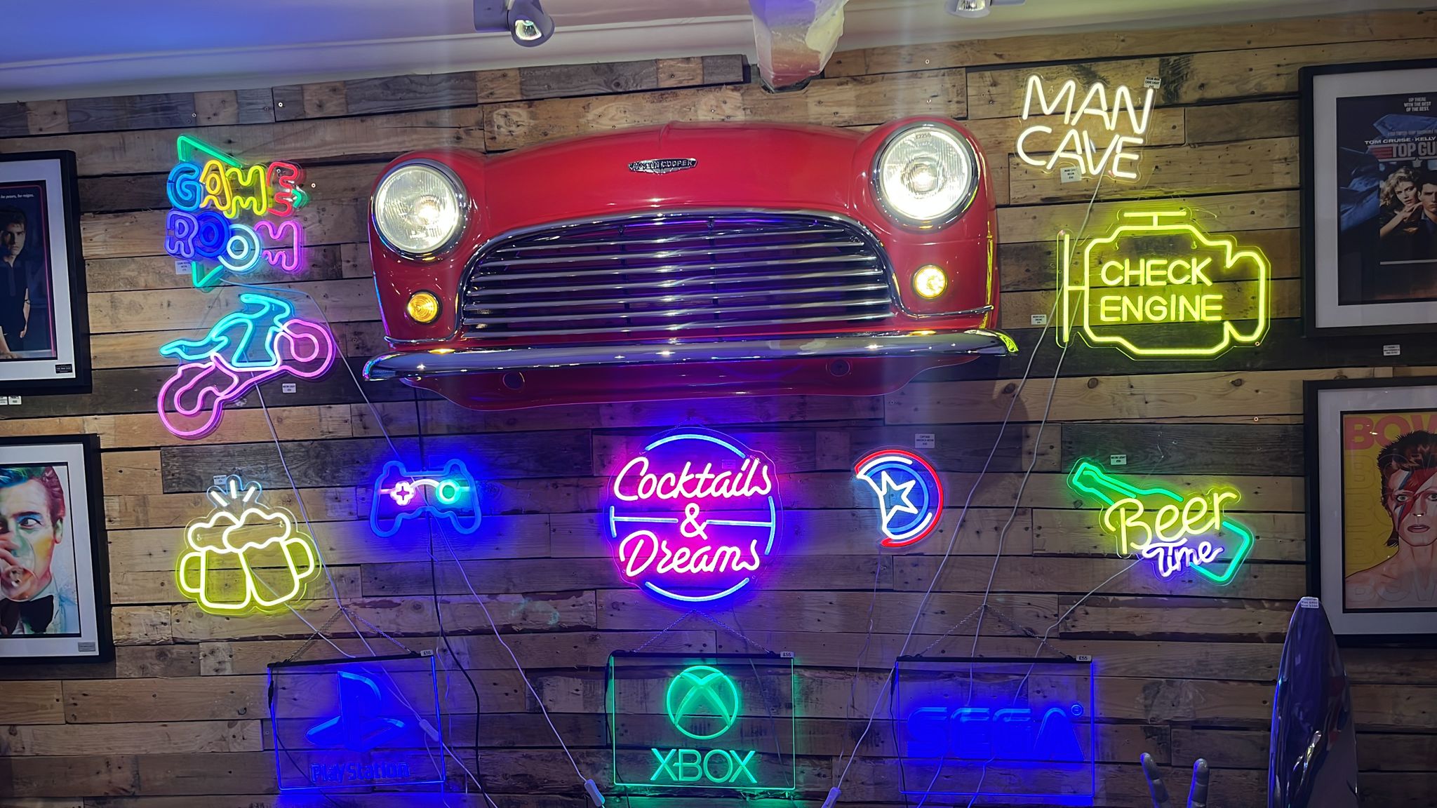 NEON LIGHT UP SIGNS / Beer / Back to the Future / Garage / Man Cave / BAR / Motorbike / Garage / Engine / Cocktail