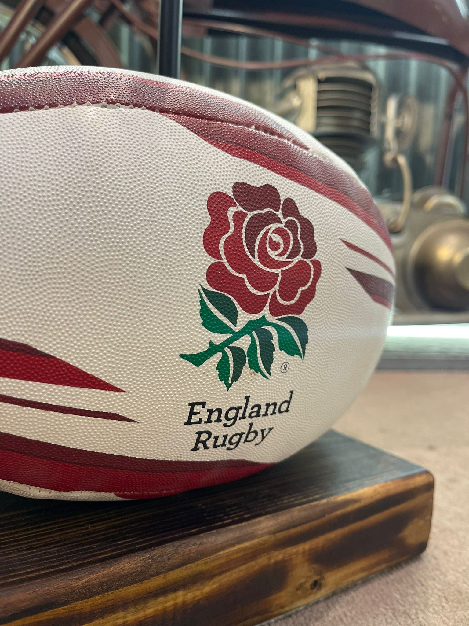 ENGLAND RUGBY BALL LAMP