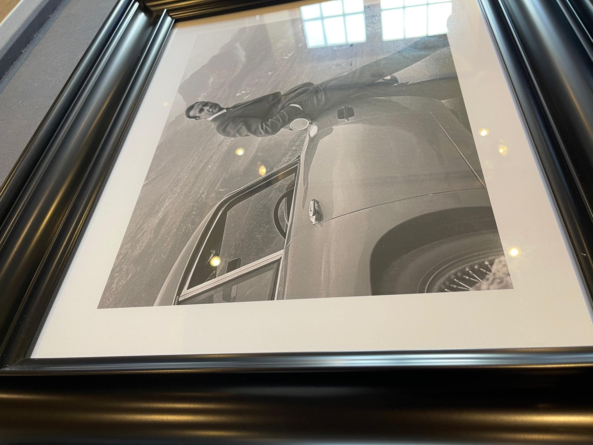 ART CAVE - JAMES BOND ROGER MOORE / DANIEL CRAIG 007 - The Man Cave Broadway
