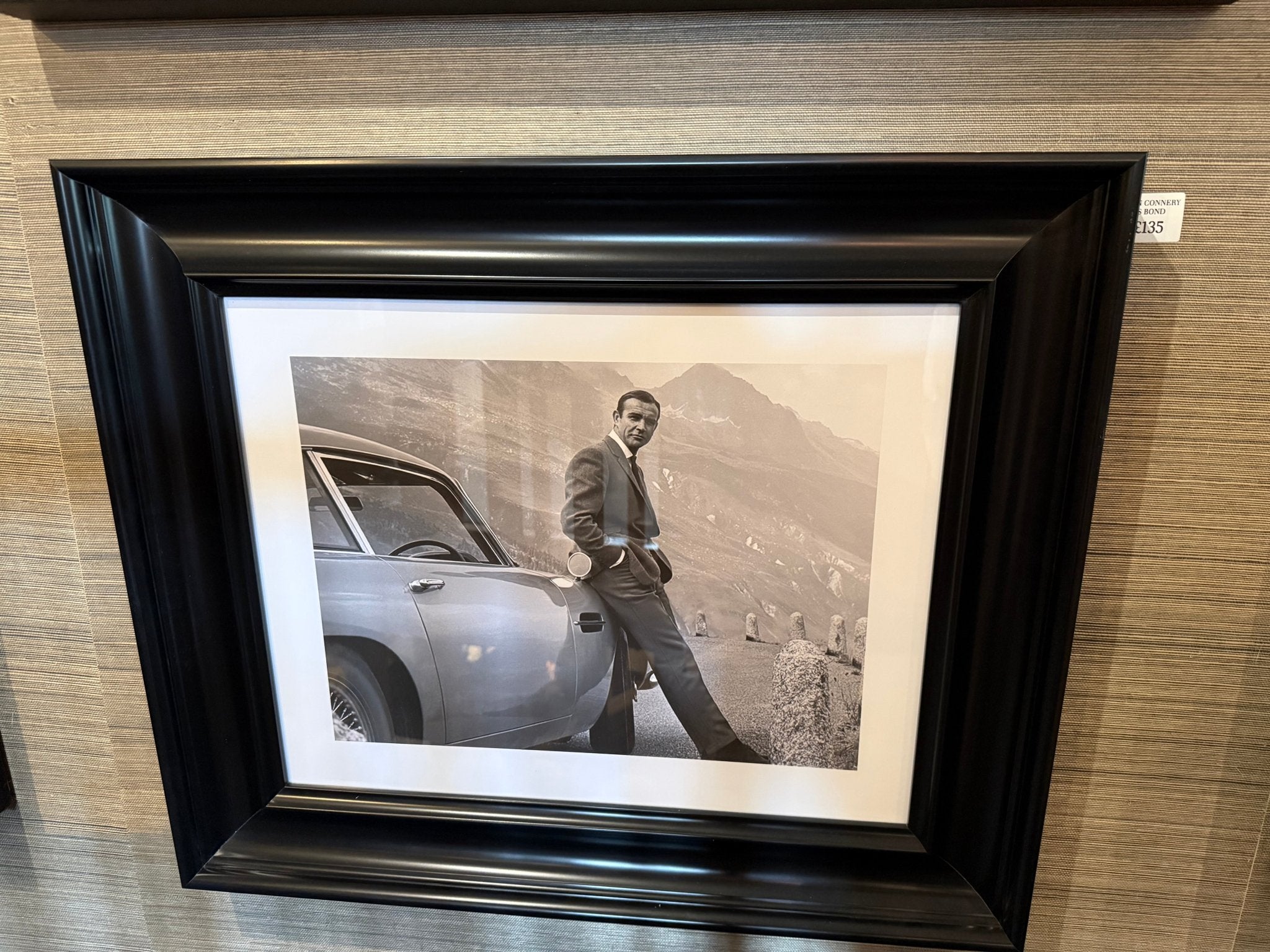 ART CAVE - JAMES BOND ROGER MOORE / DANIEL CRAIG 007 - The Man Cave Broadway