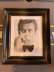 ART CAVE - JAMES BOND ROGER MOORE / DANIEL CRAIG 007 - The Man Cave Broadway