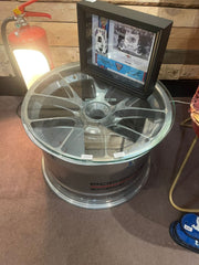 Porsche wheel rim table